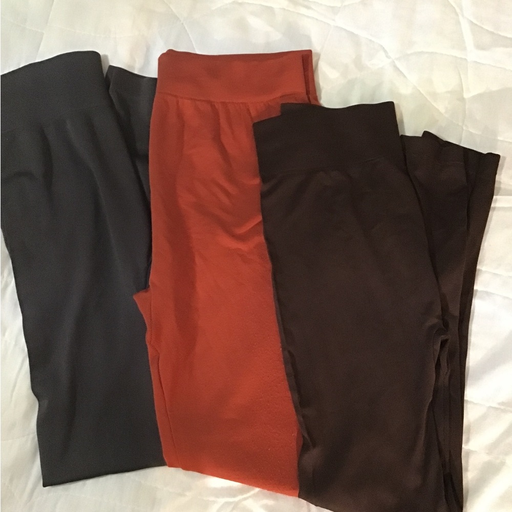 Women’s three pair of size XL leggings CC